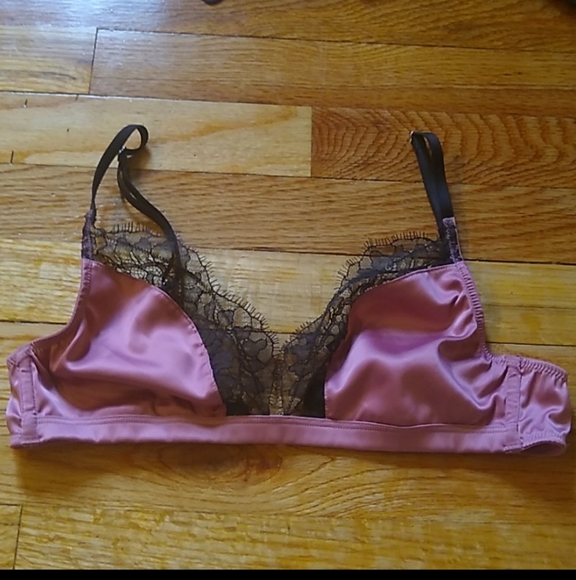 SOLD Pink satin black lace bralette Victoria's secret - Picture 6 of 6